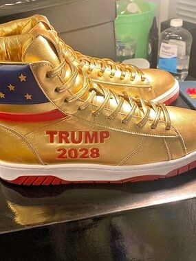 Trump 2028 High Top Gold & Red US 10 Like New